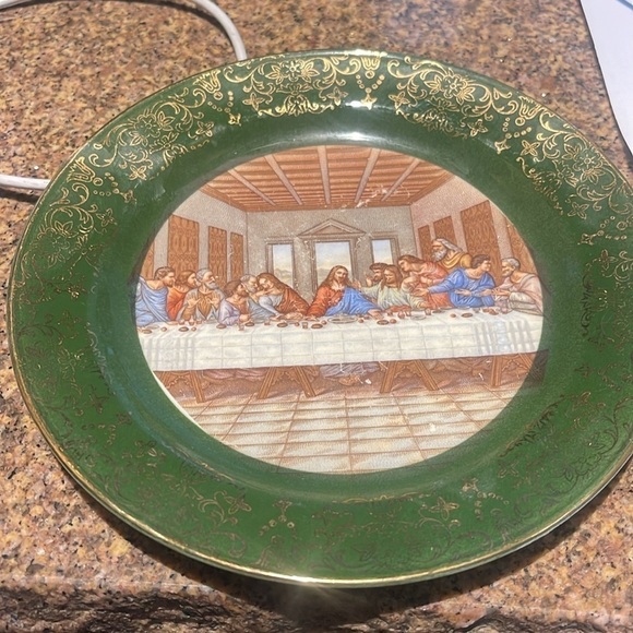 STUNNING VTG NAUTILUS USA GOLD ON GREEN TRIM JESUS PORTRAIT - Picture 5 of 8